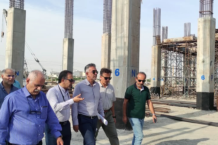 بازدید معاون فنی و اجرایی سازمان مجری از روند پیشرفت بیمارستانهای شوشتر و ماهشهر