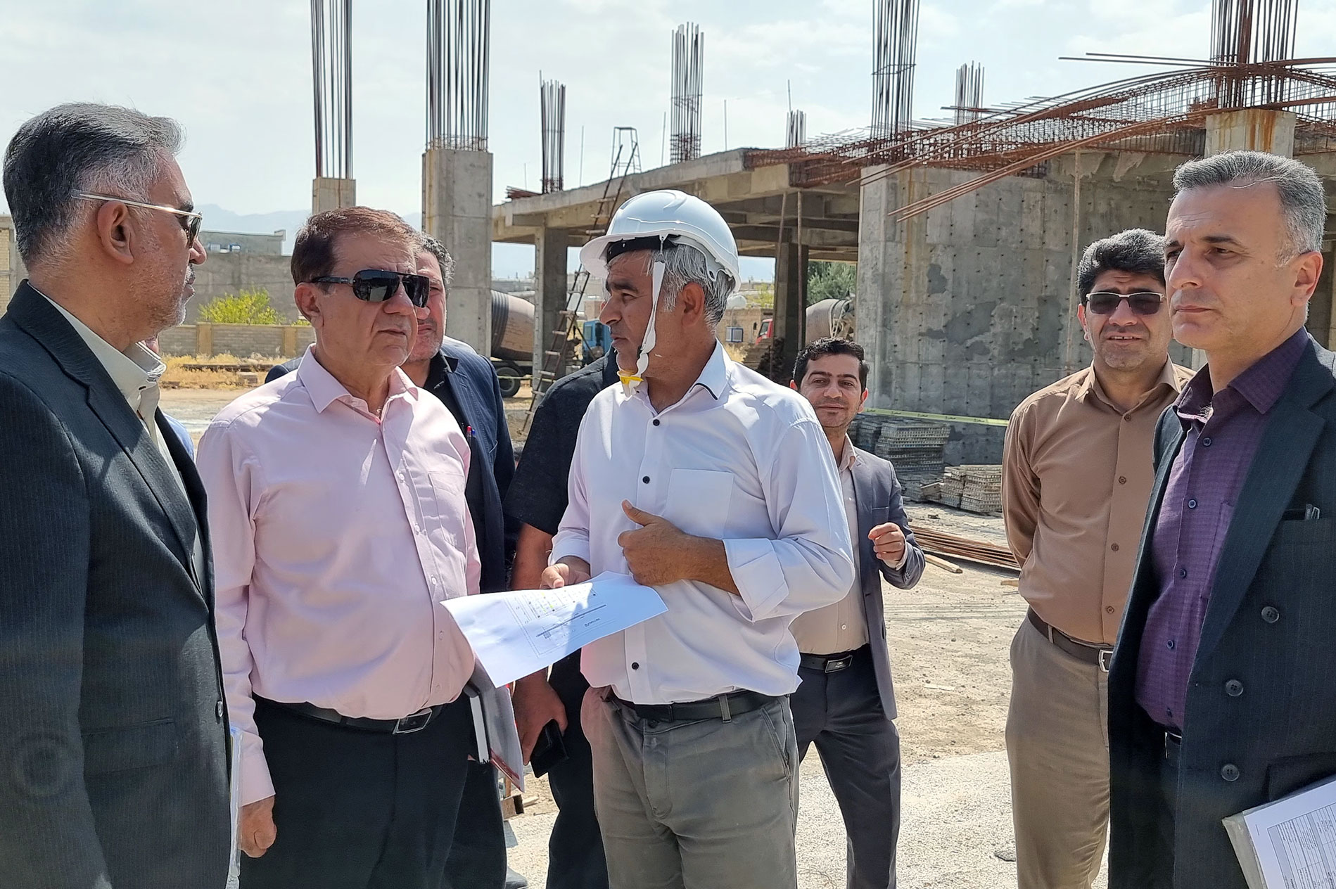 تأکید معاون وزیر راه و شهرسازی بر تأمین منابع و تسریع در تکمیل اسکلت بیمارستان ۲۰۰ تختی کوار